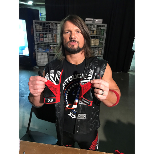AJ Styles WORN & SIGNED Gloves (SmackDown 08/15/17) WWE Auction