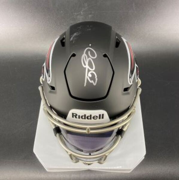 NFL - Falcons Chris Lindstrom Signed Mid-Size Helmet