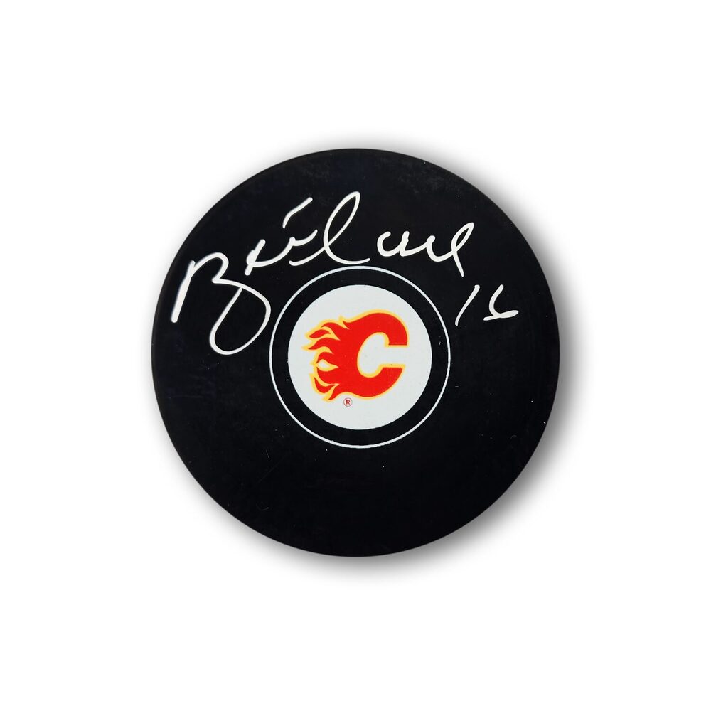 Brett Hull Autographed Calgary Flames Hockey Puck