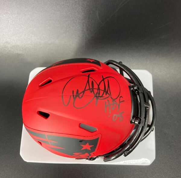 HOF - Patriots Andre Tippett Signed Rave Mini Helmet