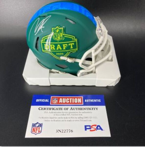 NFL - Eagles Makai Lemon Signed NFL Draft Mini Helmet