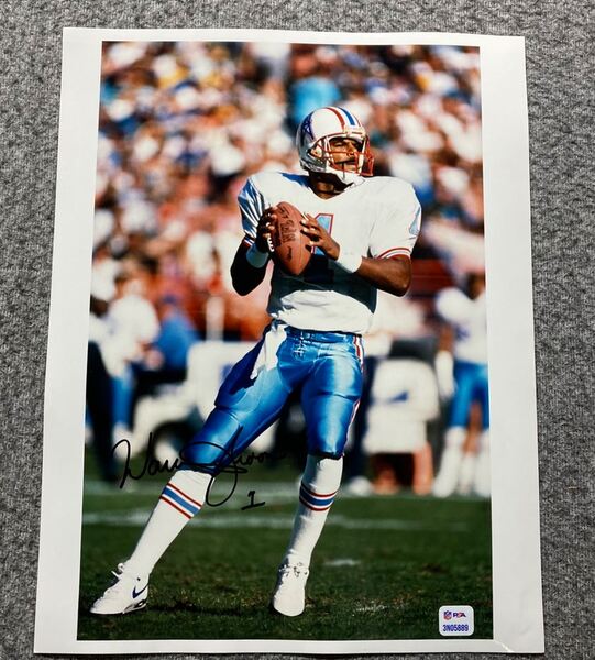 NFL - Oilers Warren Moon Signed Photo (10.5x13)