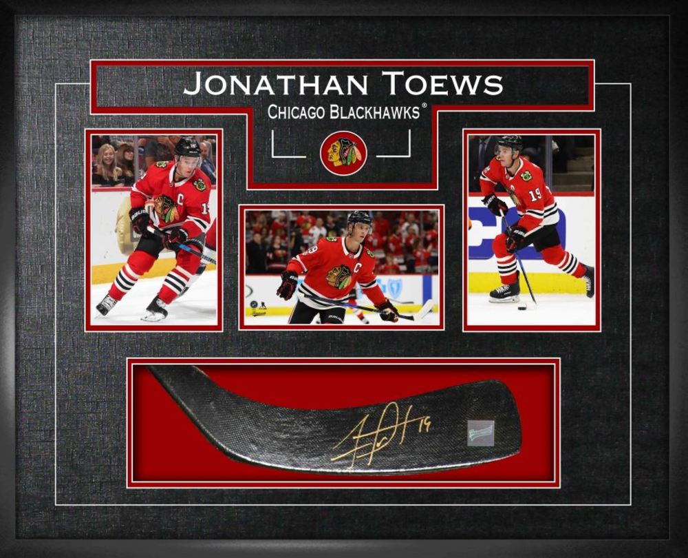 Jonathan Toews - Signed Stickblade Blackhawks w/3-4x6 Photos