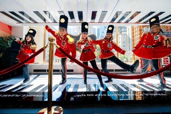 FAO Schwarz Toy Solider Tour