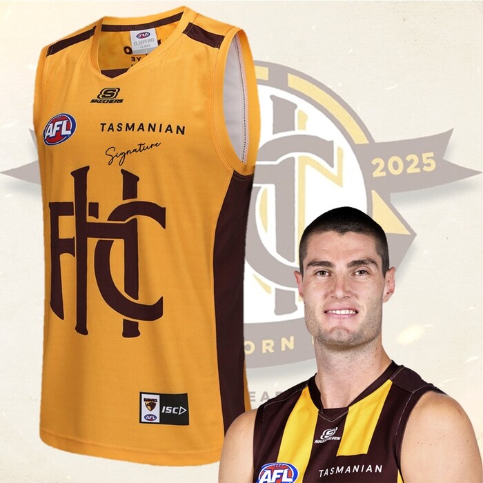 Photo of Ned Reeves #7 Hawthorn Signed Gold Heritage Player-Issue Guernsey