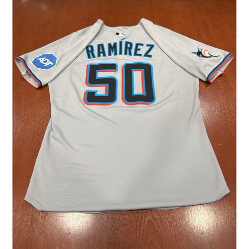 Game-Used or Autographed All auctions | MLB Auctions