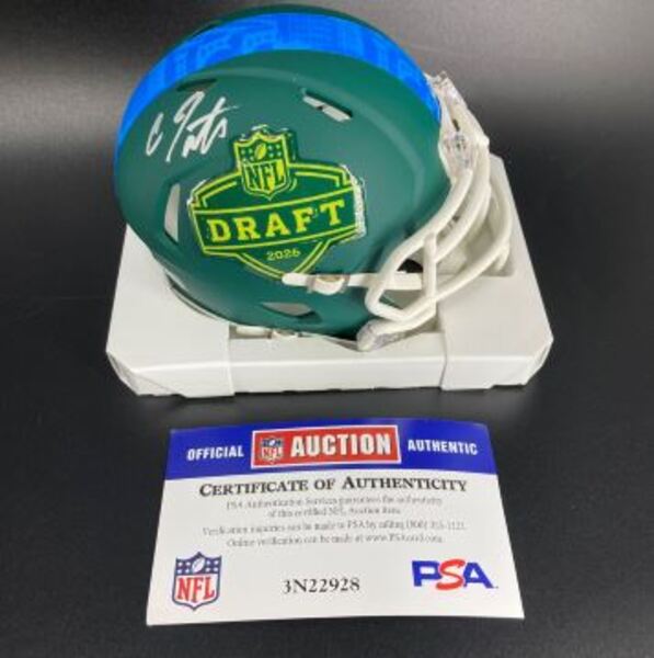 NFL - Titans Carnell Tate Signed NFL Draft Mini Helmet