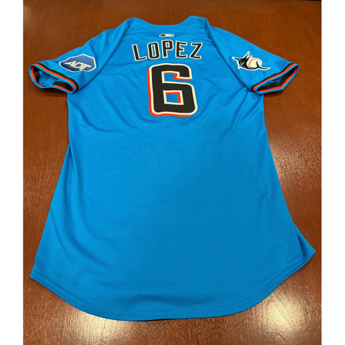 Game-Used or Autographed All auctions | MLB Auctions