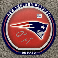 NFL - Patriots Drake Maye Signed 3D Metal Wall Art 8x8