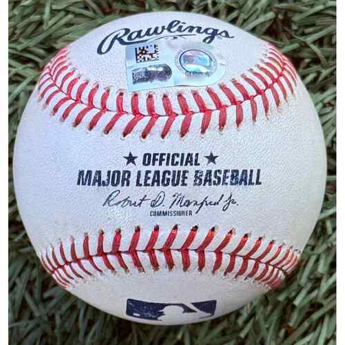 Game-Used or Autographed Baseball Cards | MLB Auctions
