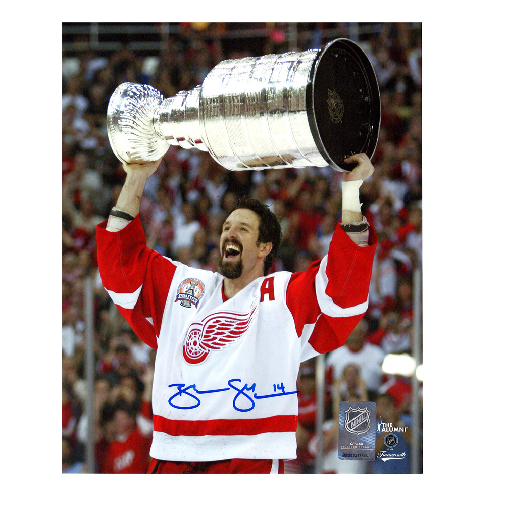 BRENDAN SHANAHAN Signed Detroit Red Wings Stanley Cup Champions 8x10 Photo - 70323 B