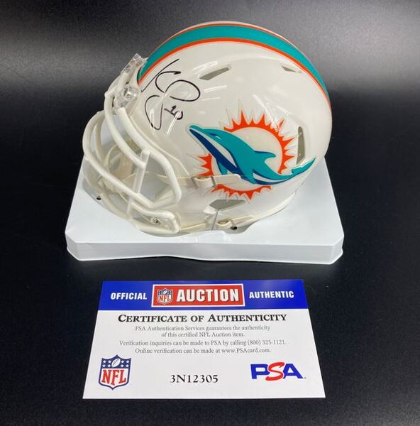 NFL - Dolphins Kenny Stills Signed Mini Helmet