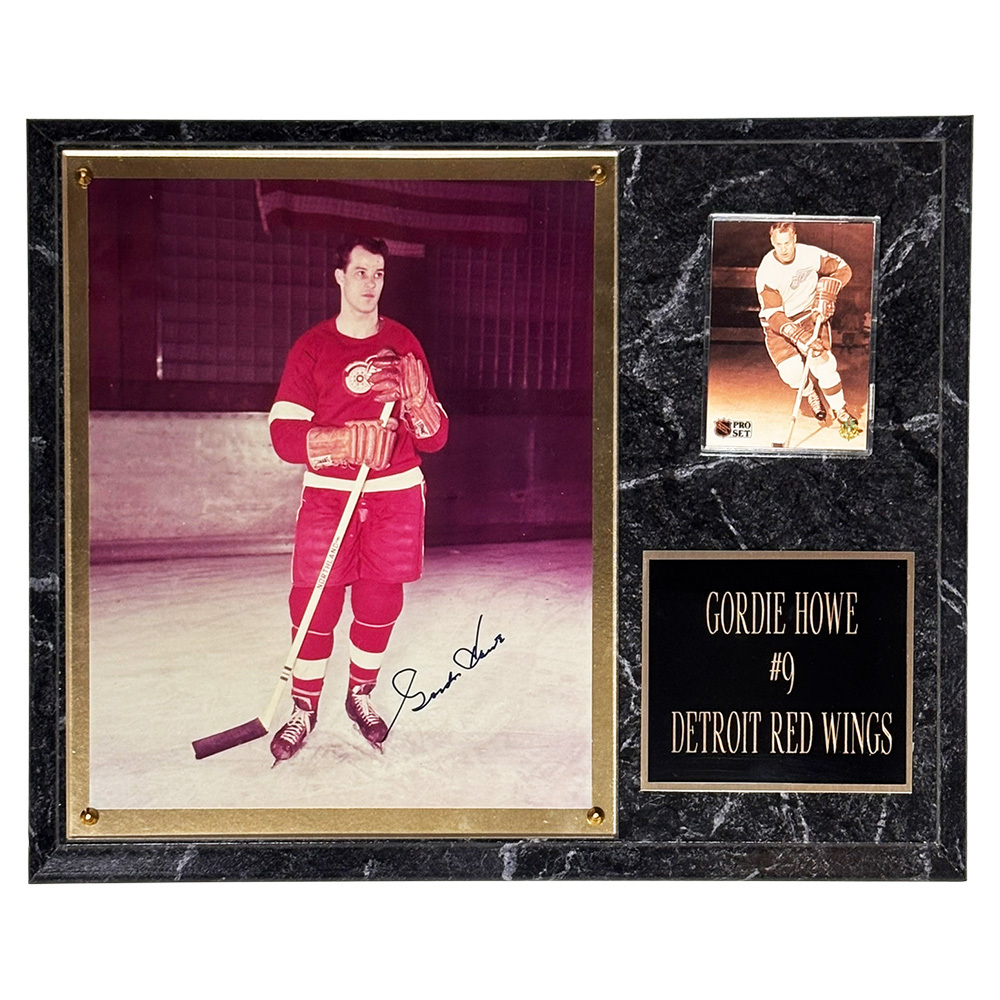 Gordie Howe Autographed Photo & Card Plaque