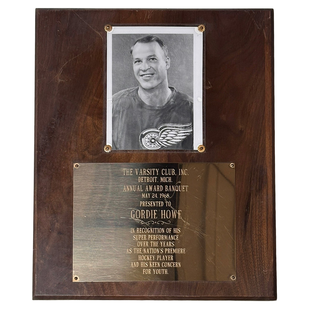 Gordie Howe's 1968 Detroit Varsity Club Annual Banquet Award
