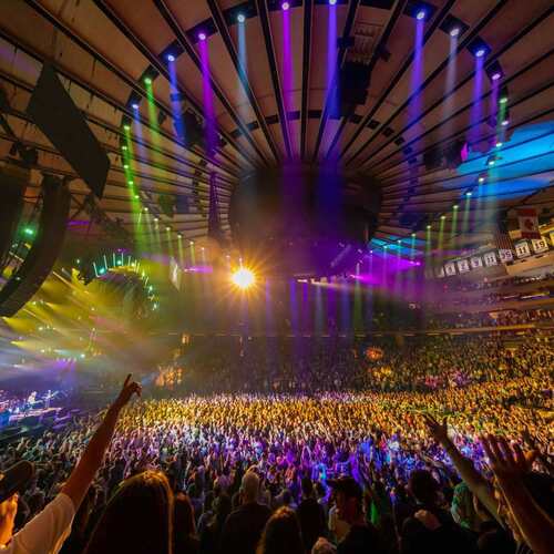 FKA TWIGS AT MADISON SQUARE GARDEN