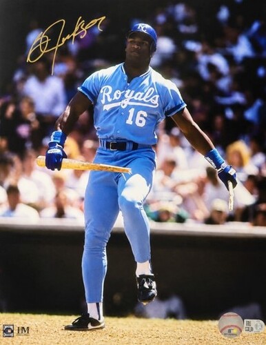 Game-Used or Autographed All auctions | MLB Auctions