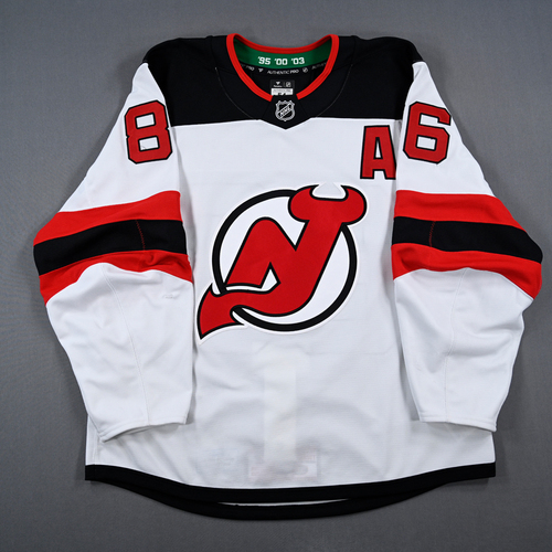 Image of Hughes, Jack<br>White Set 2 w/A<br>New Jersey Devils<br>2024-25<br>#86