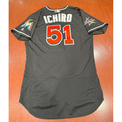 Game-Used or Autographed All auctions | MLB Auctions