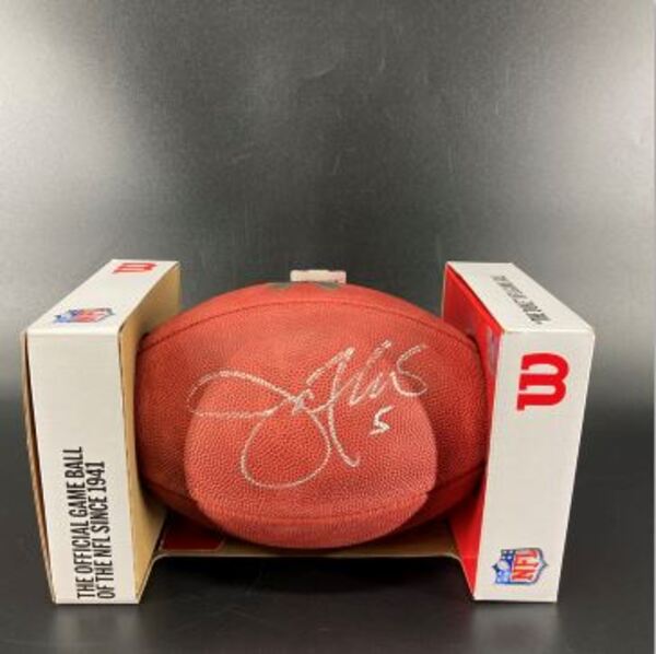 NFL - Ravens Joe Flacco Signed STS Authentic Football