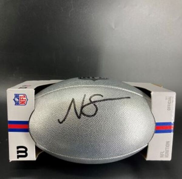 NFL - Titans Nick Singleton Signed Silver Composite Football
