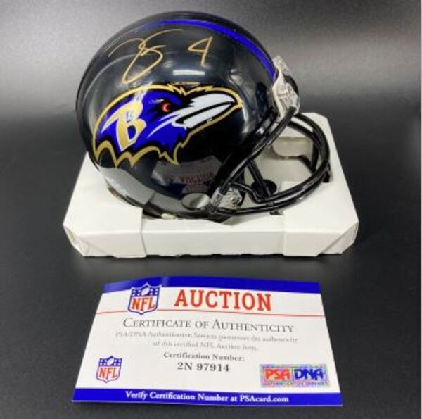 NFL - Ravens Zay Flowers signed mini helmet