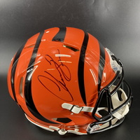 NFL - Bengals Chase Brown Signed Authentic Speed Helmet