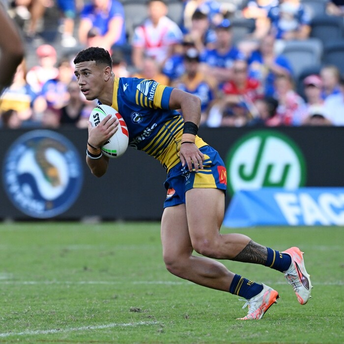 Photo of Isaiah Iongi #1 2025 Parramatta Eels Signed Heritage *FULL KIT*