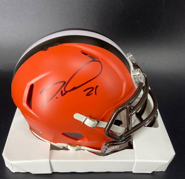 NFL - Browns Denzel Ward Signed Mini Helmet