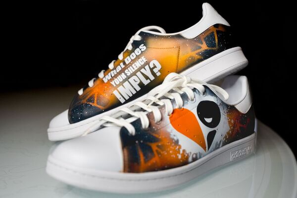 MCMC - Troy Vincent 2025 Custom Cleats  - Supporting Love Thy Neighbor