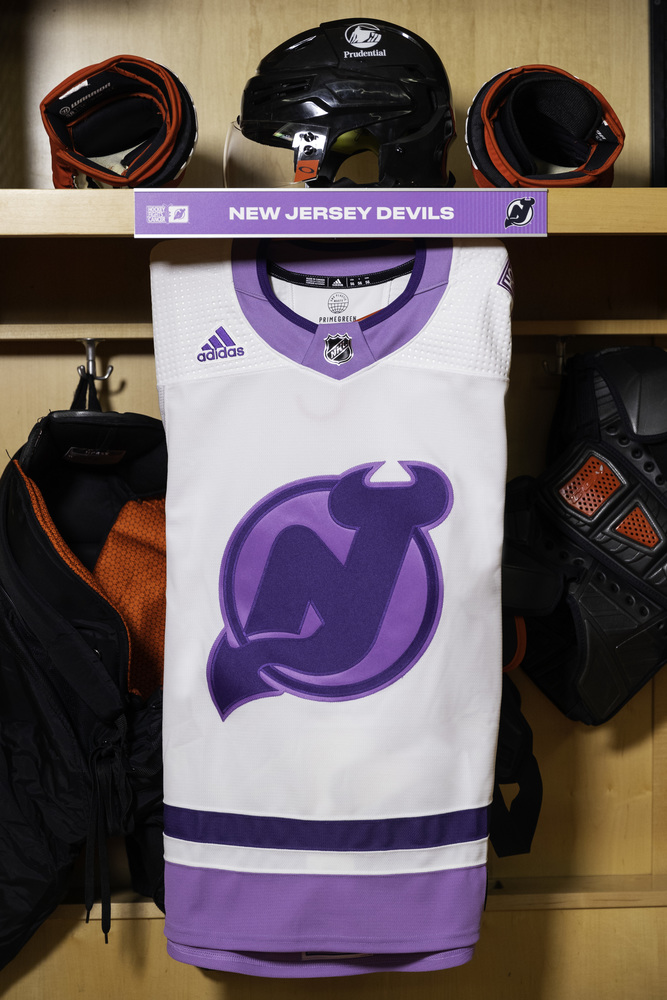 Dawson Mercer Autographed 2021-22 Hockey Fights Cancer Black and Lavender Warm-Up Jersey - New Jersey Devils