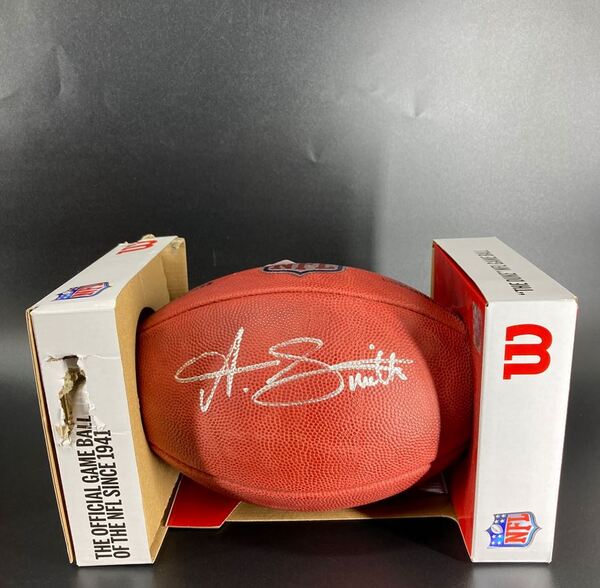 NFL - Eagles Ainias Smith Signed Authentic Football