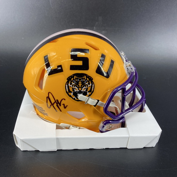 NFL - LSU Justin Jefferson Signed Mini Helmet
