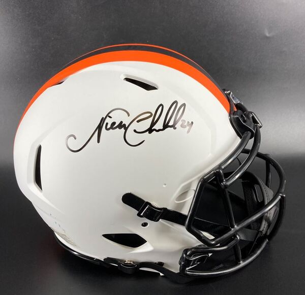 NFL - Browns Nick Chubb Signed Authentic Lunar Eclipse Speed Helmet