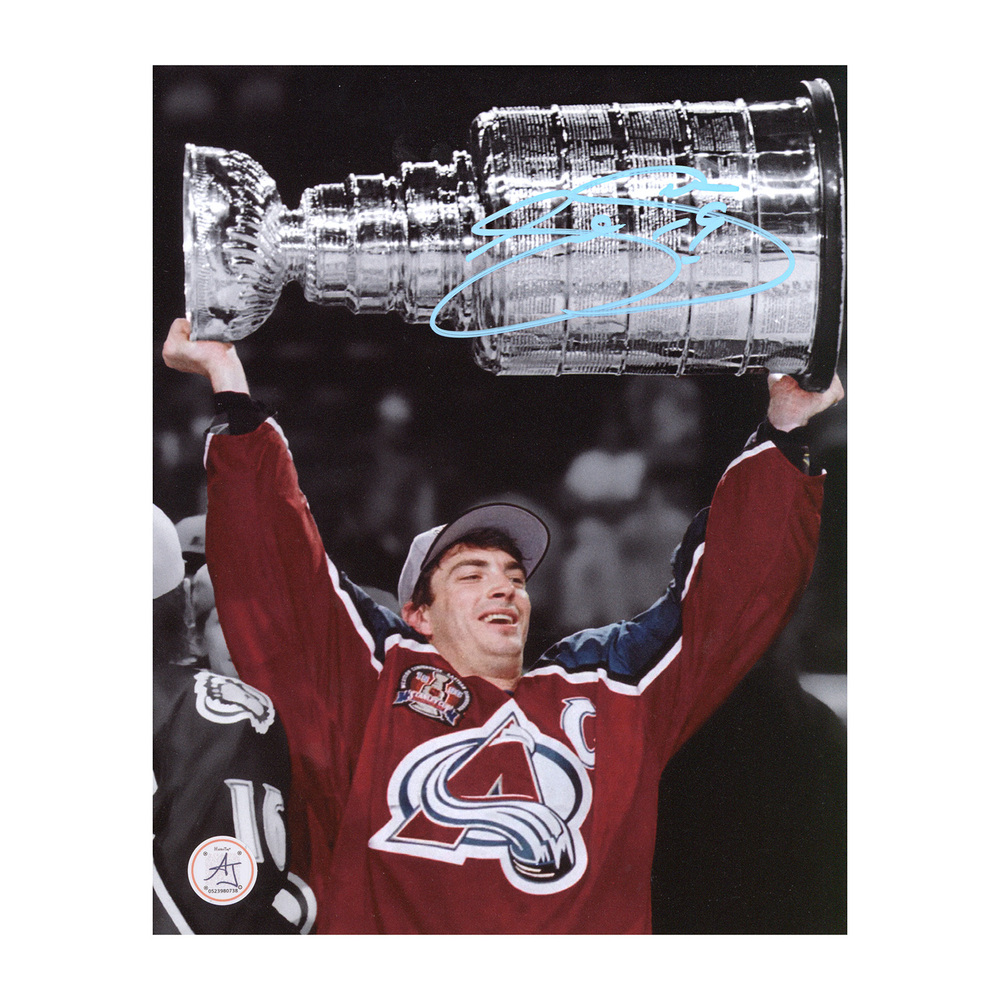 Joe Sakic Signed Colorado Avalanche 1996 Stanley Cup 8x10 Photo