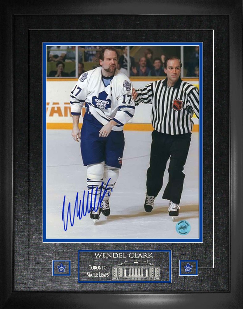 Wendel Clark Signed 16x20 Etched Mat Leafs Captain Crunch