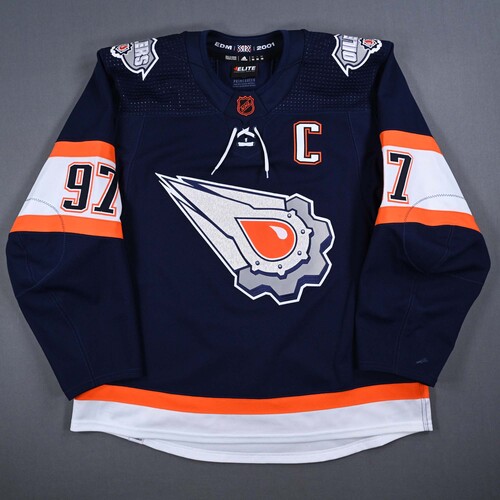 Image of McDavid, Connor<br>Navy Reverse Retro Set 3 w/C<br>Edmonton Oilers<br>2022-23<br>#97