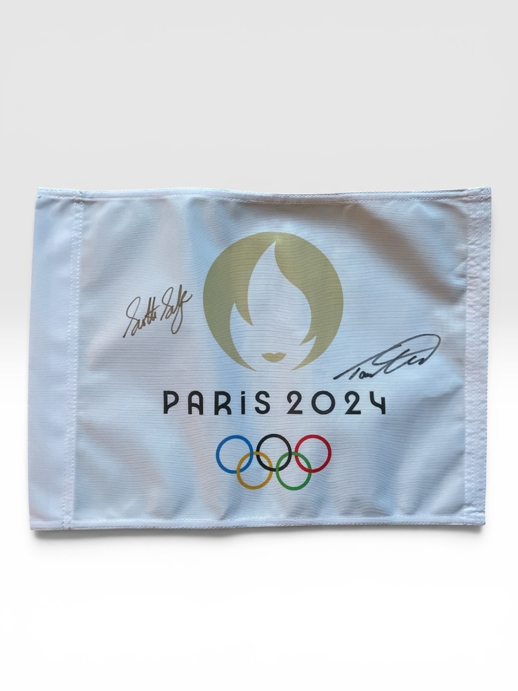 Scottie Scheffler and Tommy Fleetwood Autographed 2024 Paris Olympics Pin Flag. 