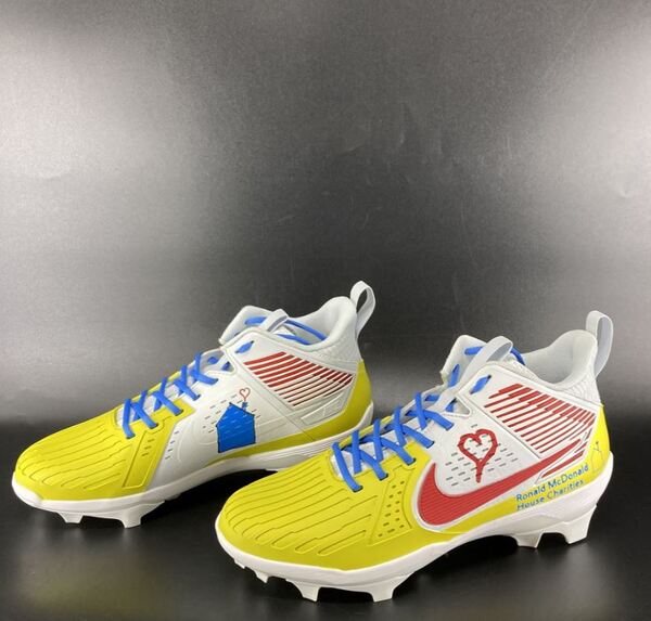 MCMC - Saints Erik McCoy Game Worn Custom Cleats 2025 Season Size 13.5 -...