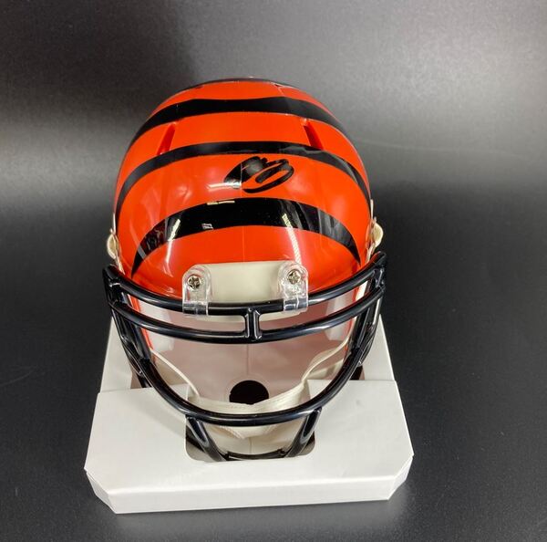 NFL - Bengals Jermaine Burton Signed Mini Helmet