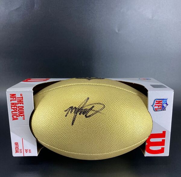 NFL - Packers Michael Pratt Signed Gold Composite Football