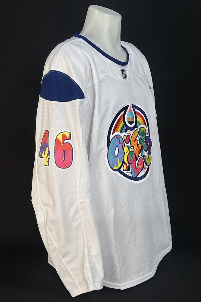 Max Jones #46 - Autographed 2025-26 Edmonton Oilers Celebrating Pride Night Ltd Edition Fanatics Practice Jersey (Autographed Only / Not Worn)