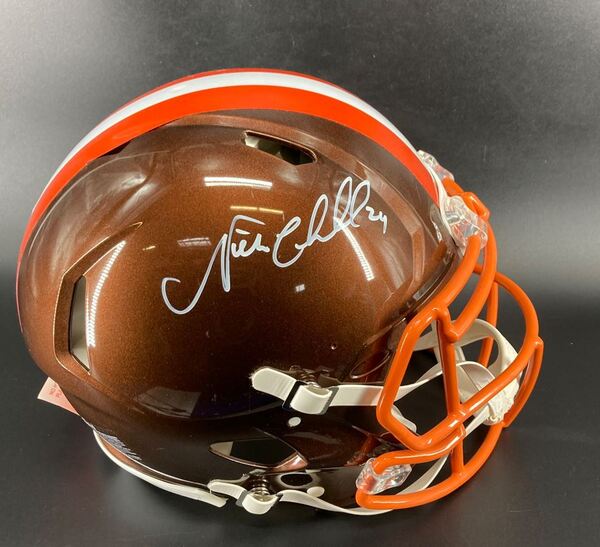 NFL - Browns Nick Chubb Signed Authentic Flash Speed Helmet