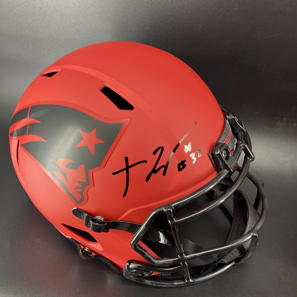 NFL - Patriots TreVeyon Henderson Signed Rave Replica Speed Helmet