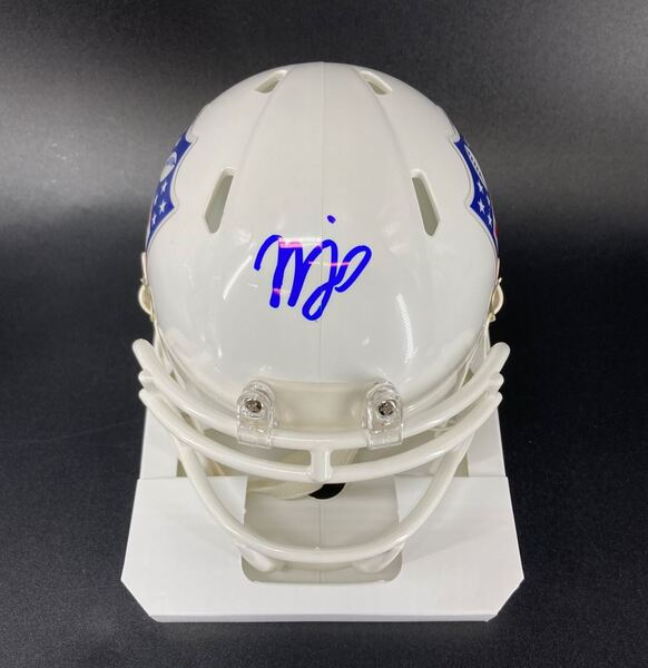 NFL - Raiders Nesta Jade Silvera Signed NFL Shield Mini Helmet