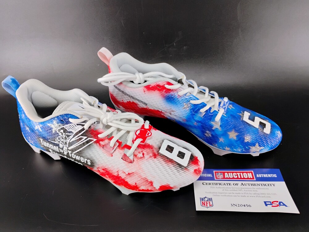 Sneaker – quarter viewrow pages_container mx-auto