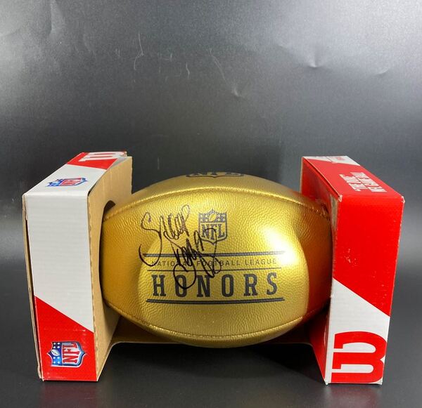NFL - Performer Snoop Dogg Signed Gold Honors Football