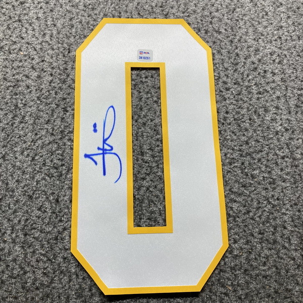 NFL - Chiefs Tyreek Hill Signed Jersey Number