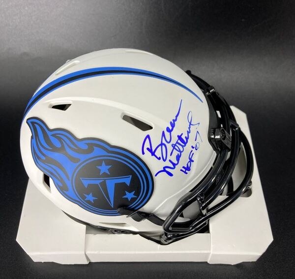 HOF - Titans Bruce Matthews Signed Mini Helmet