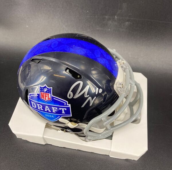 Patriots Drake Maye Signed Draft Mini Helmet