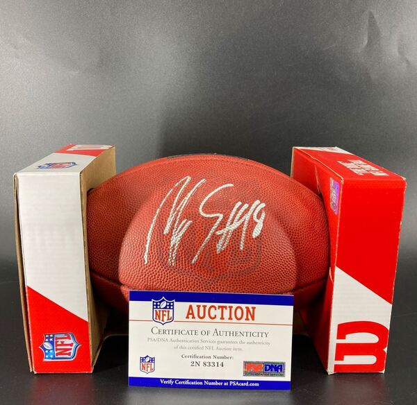 NFL - Patriots Matthew Slater Signed Authentic Football with Pro Bowl Logo